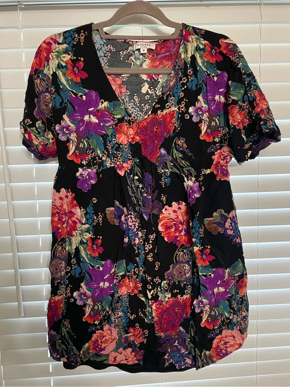 Andree Black Floral V-Neck Short Sleeve Tunic